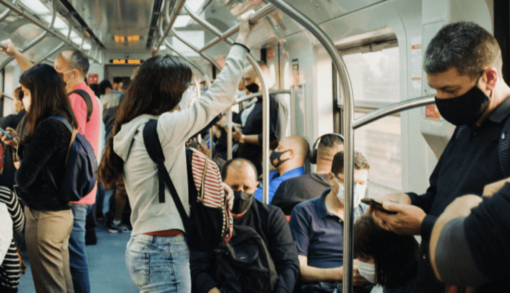 freelancers using public transport and cashing in on their freelancer expenses